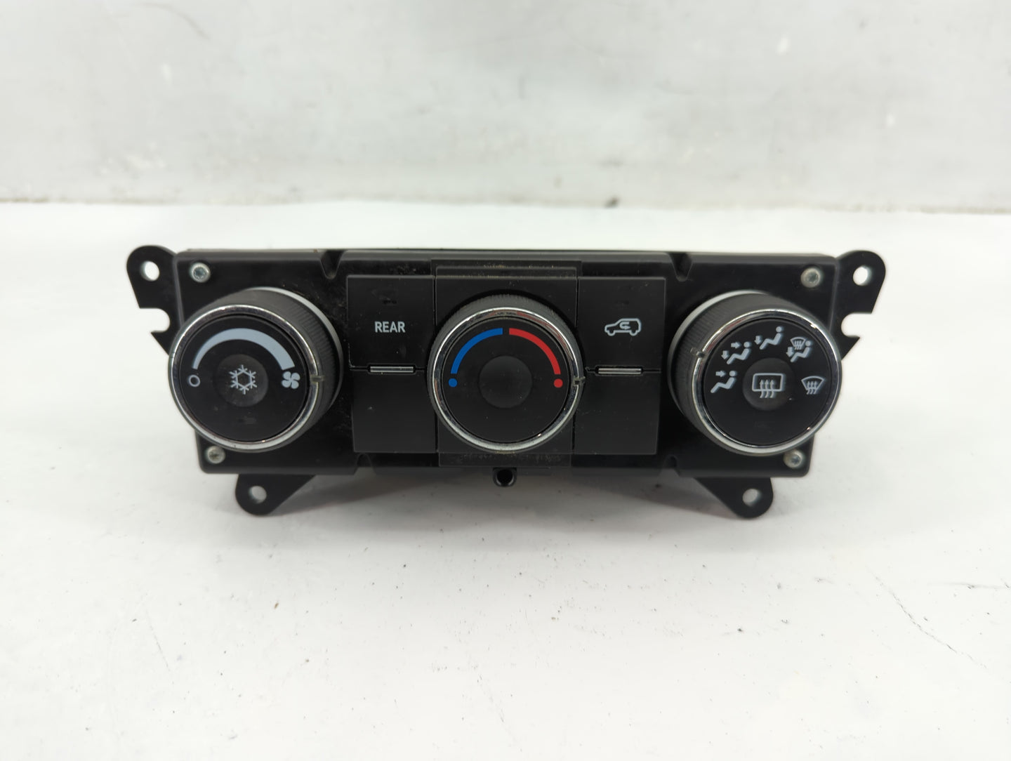 2012 Chevrolet Traverse Climate Control Module Temperature AC/Heater Replacement P/N:20917130 Fits OEM Used Auto Parts - Oem