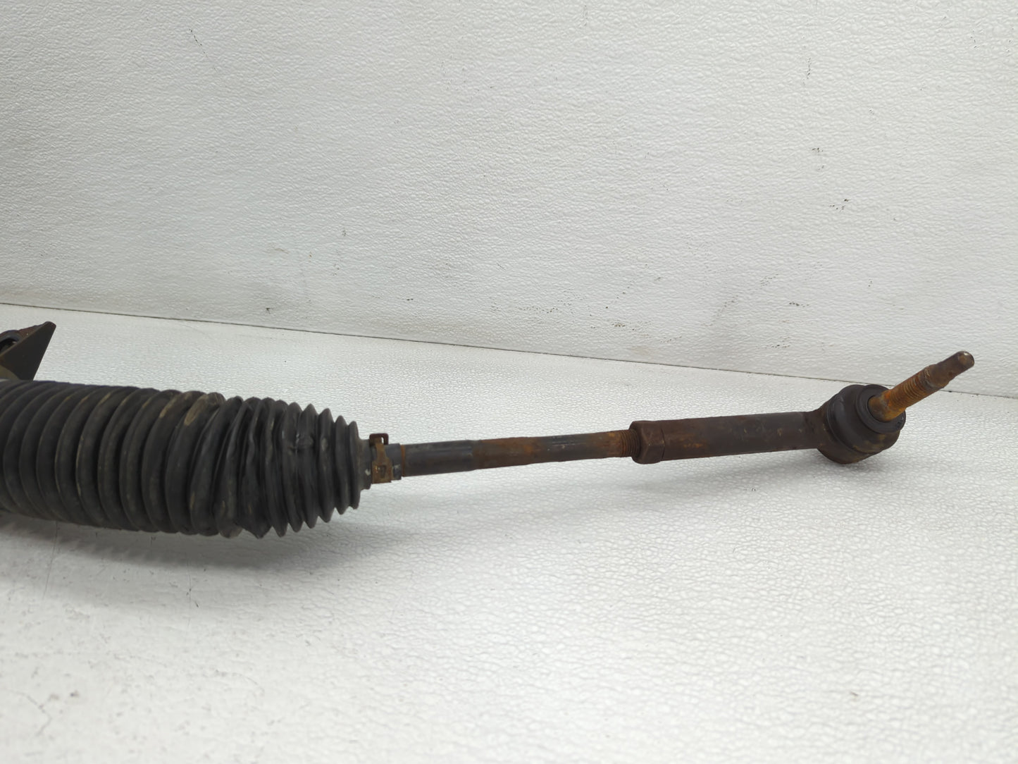 2012 Chevrolet Travrs Rack and Pinion Steering Gear P/N:7424AP 22902259 Fits OEM Used Auto Parts - Oemusedautoparts1.com