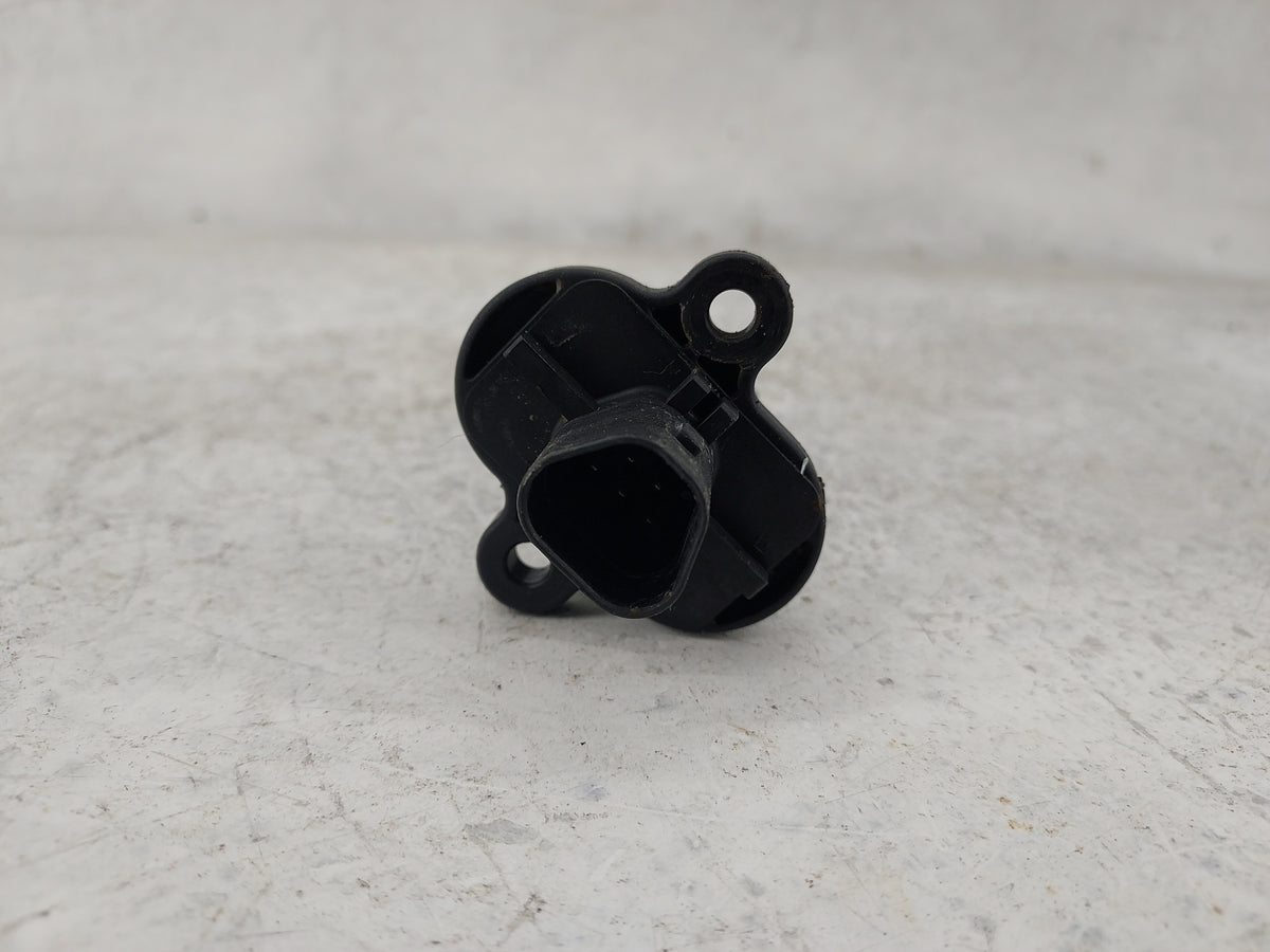 Chevrolet Trax Mass Air Flow Meter Maf Sensor 1486071 - Oemusedautoparts1.com