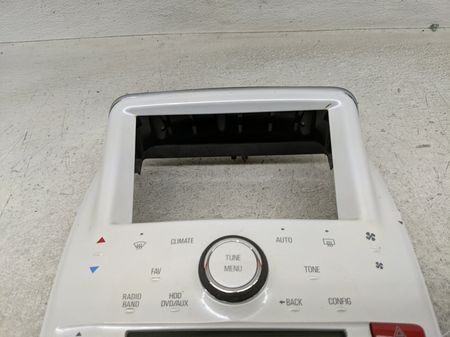 2012-2012 Chevrolet Volt Radio Control Panel - Oemusedautoparts1.com