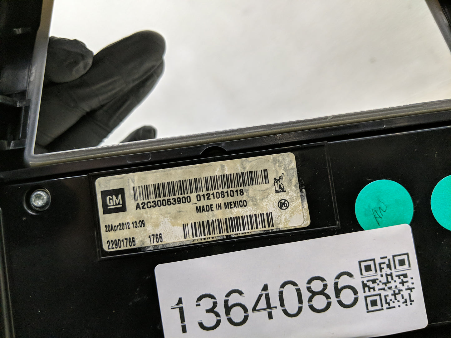 2012-2012 Chevrolet Volt Radio Control Panel - Oemusedautoparts1.com