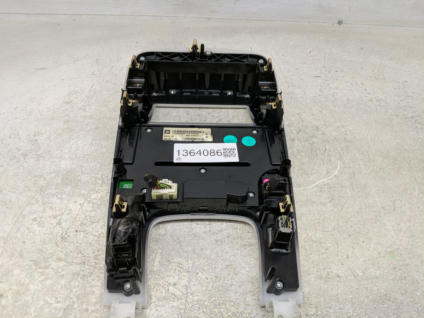 2012-2012 Chevrolet Volt Radio Control Panel - Oemusedautoparts1.com
