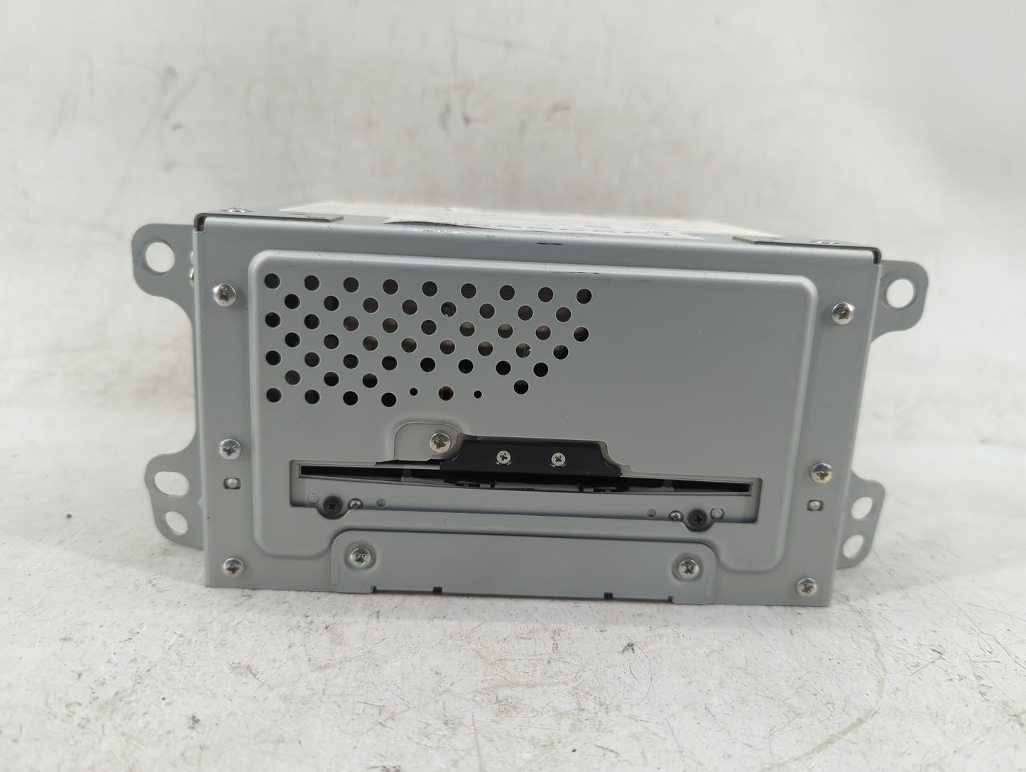 2012 Chevrolet Volt Radio AM FM Cd Player Receiver Replacement P/N:22814136 Fits OEM Used Auto Parts - Oemusedautoparts1.com