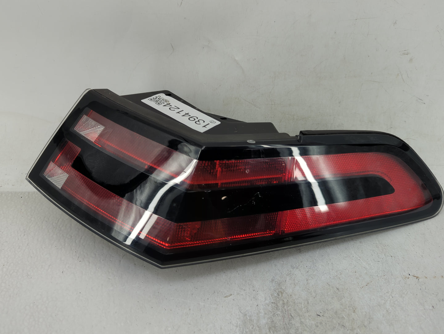 2011-2015 Chevrolet Volt Tail Light Assembly Passenger Right OEM P/N:22790259 Fits Fits 2011 2012 2013 2014 2015 OEM Used Au