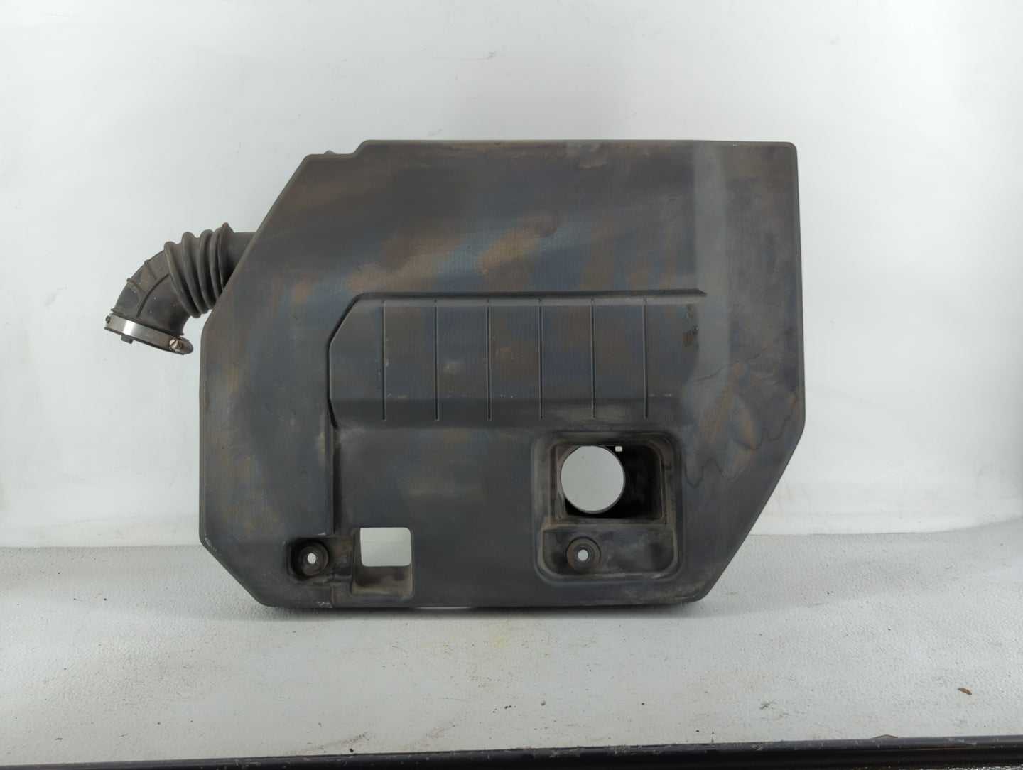2012 Chevrolet Volt Engine Cover - Oemusedautoparts1.com
