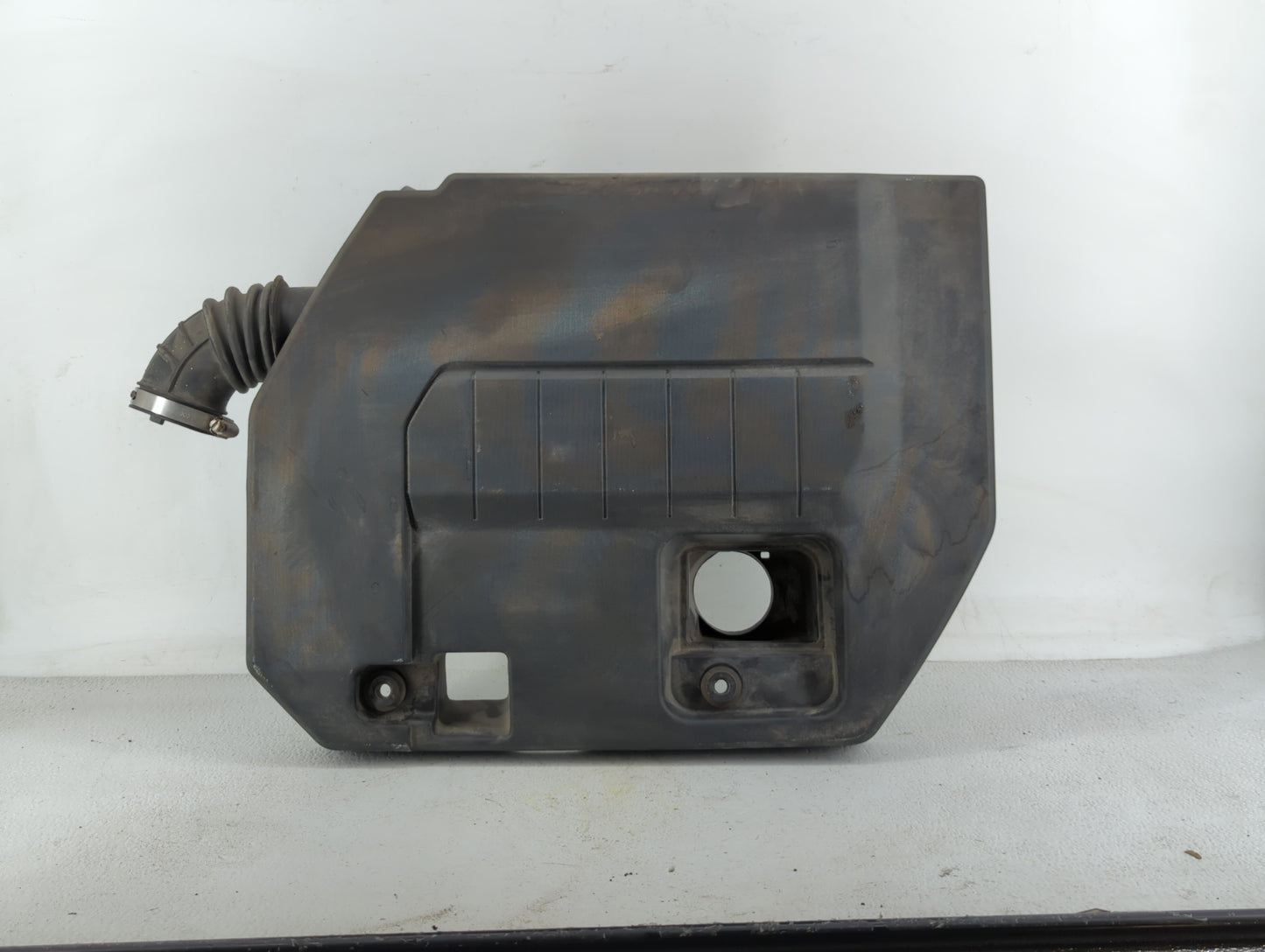 2012 Chevrolet Volt Engine Cover - Oemusedautoparts1.com