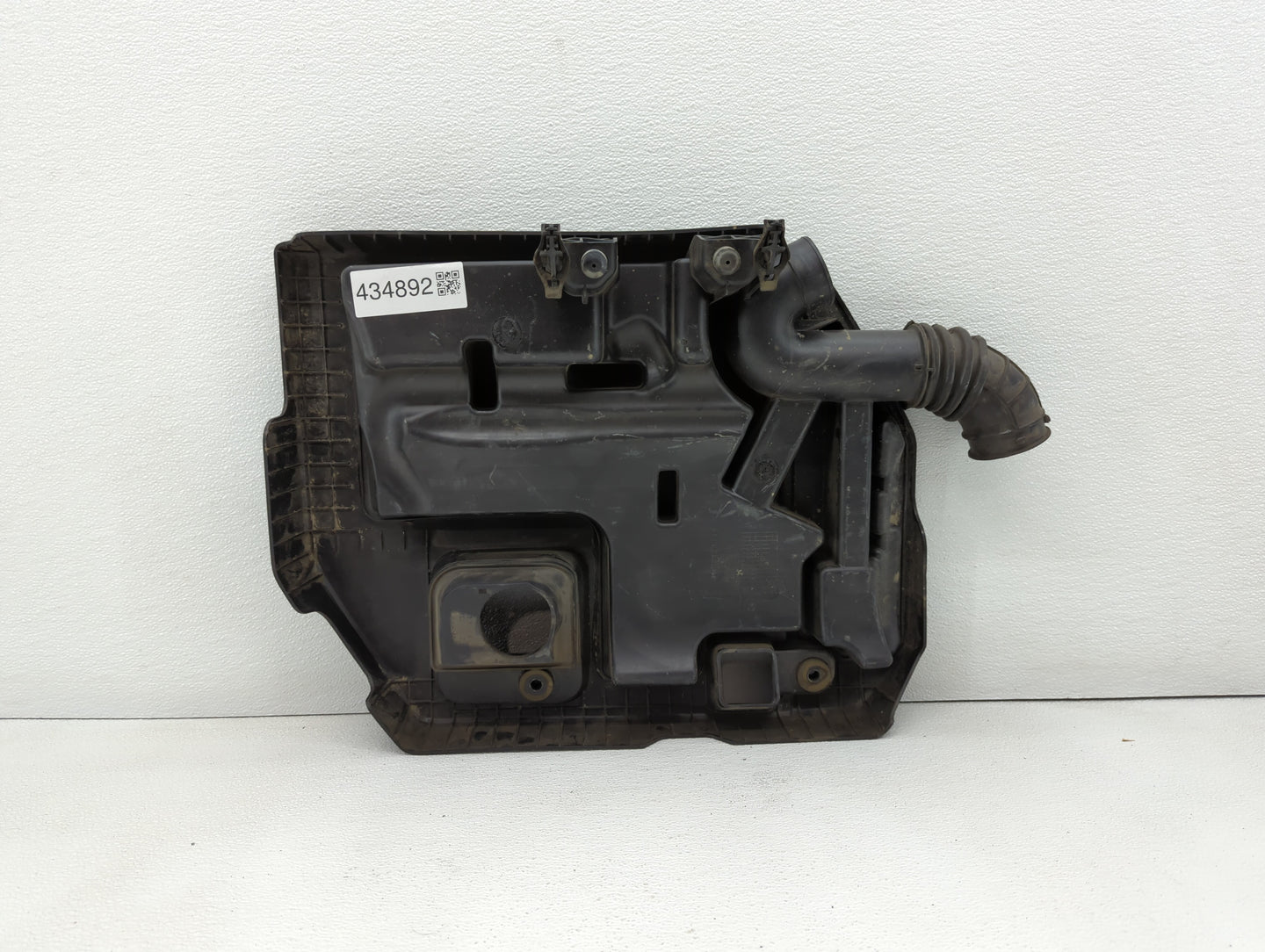 2012 Chevrolet Volt Engine Cover - Oemusedautoparts1.com