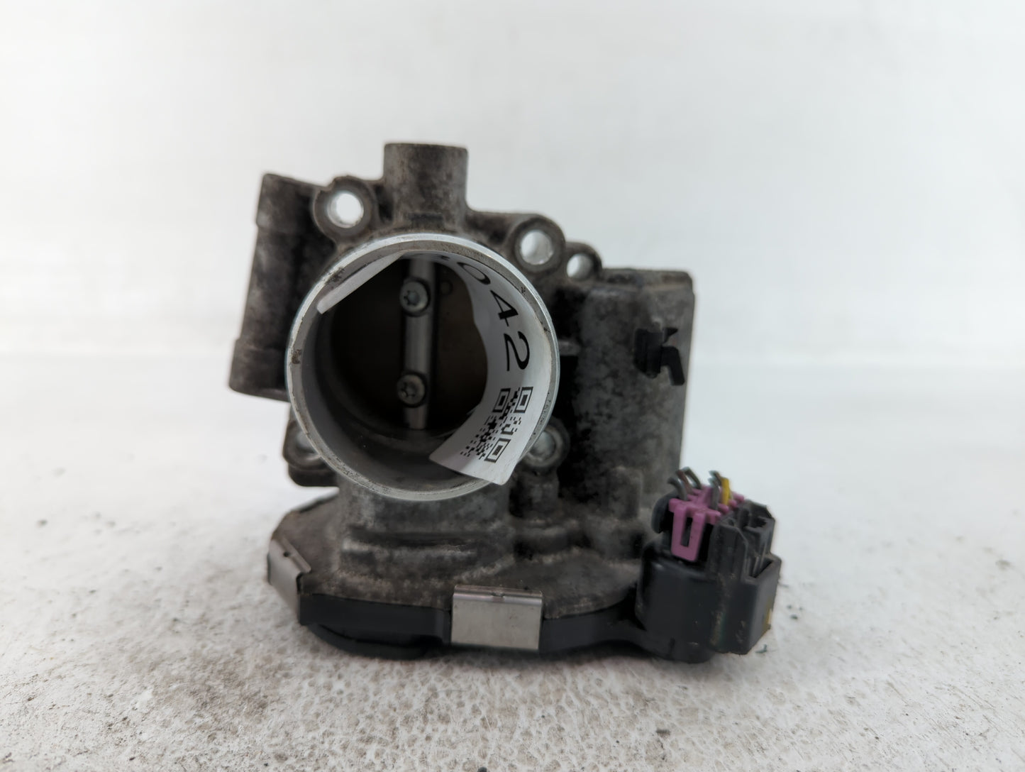 2011-2015 Chevrolet Volt Throttle Body P/N:55 562 270 55581682 Fits Fits 2011 2012 2013 2014 2015 2016 OEM Used Auto Parts -