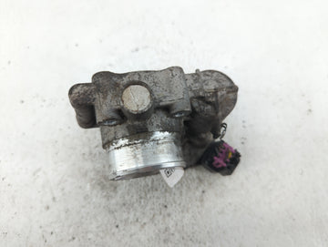 2011-2015 Chevrolet Volt Throttle Body P/N:55 562 270 55581682 Fits Fits 2011 2012 2013 2014 2015 2016 OEM Used Auto Parts