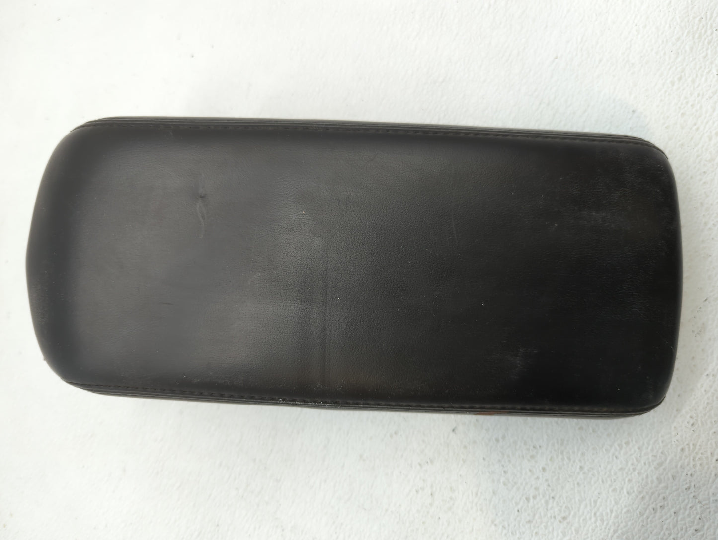2012 Chevrolet Volt Center Console Armrest Cover Lid Black - Oemusedautoparts1.com