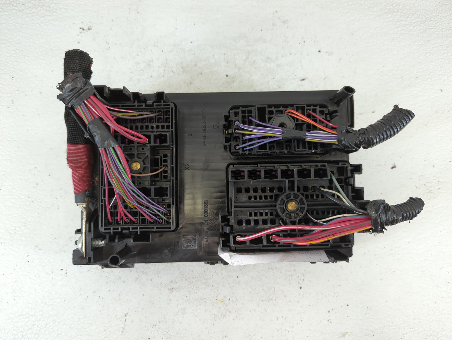 2012 Chevrolet Volt Fusebox Fuse Box Panel Relay Module P/N:22785253 Fits OEM Used Auto Parts - Oemusedautoparts1.com