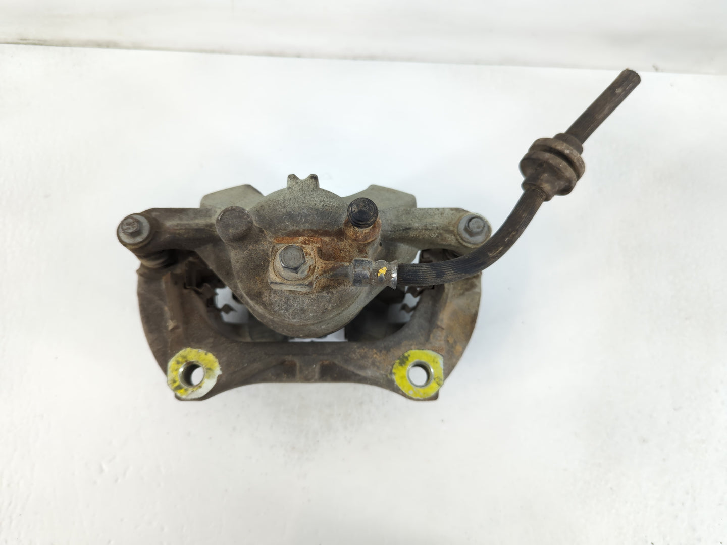 2012-2015 Chevrolet Volt Front Driver Left Brake Caliper - Oemusedautoparts1.com