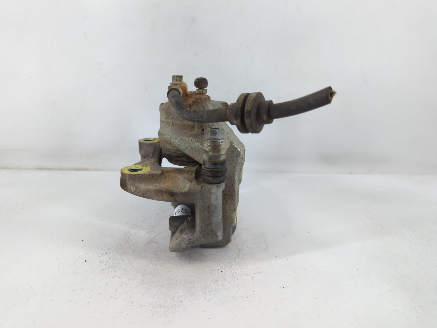2012-2015 Chevrolet Volt Front Driver Left Brake Caliper - Oemusedautoparts1.com