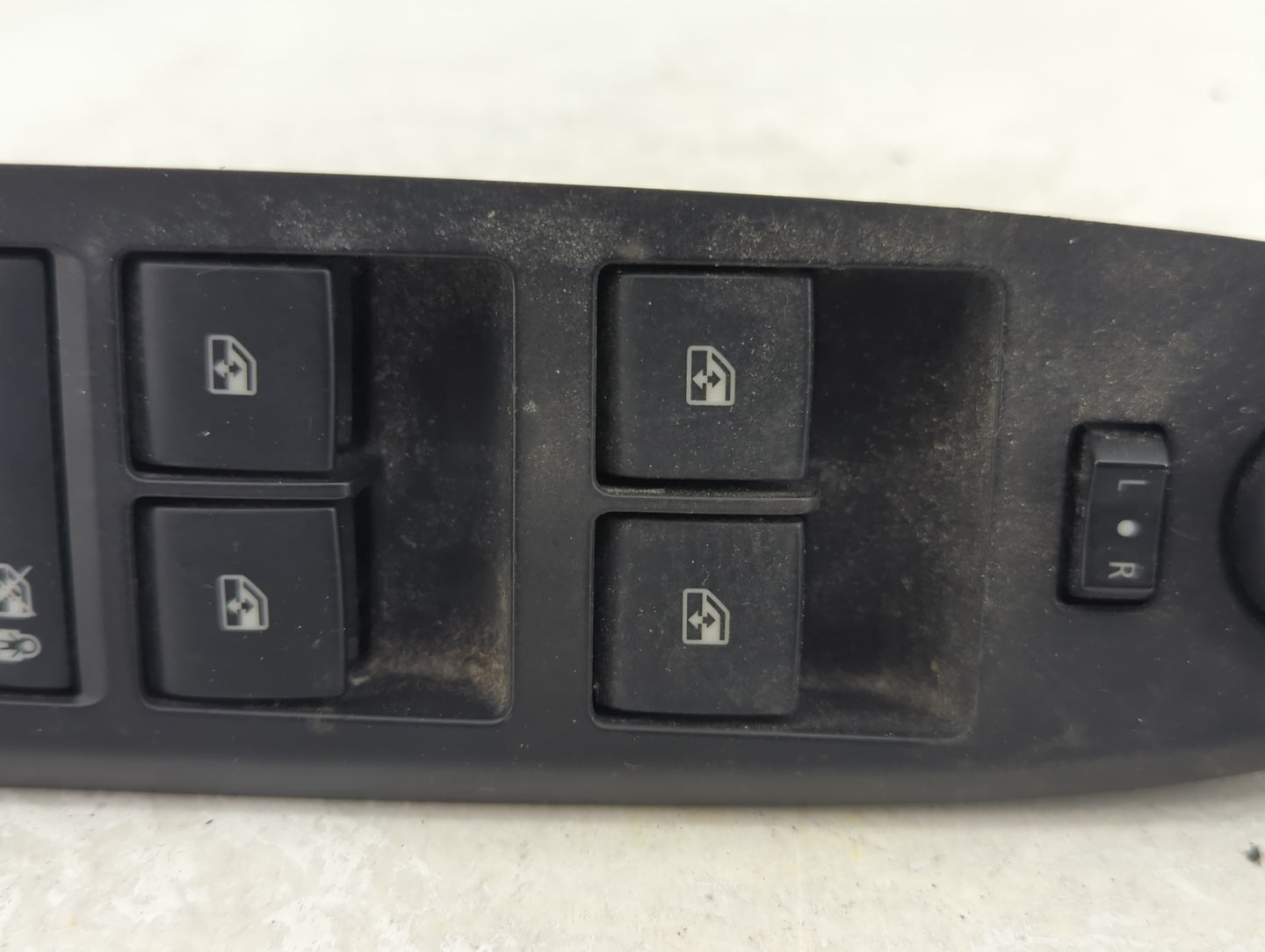 2011-2013 Chevrolet Volt Master Power Window Switch Replacement Driver Side Left Fits Fits 2011 2012 2013 OEM Used Auto Part