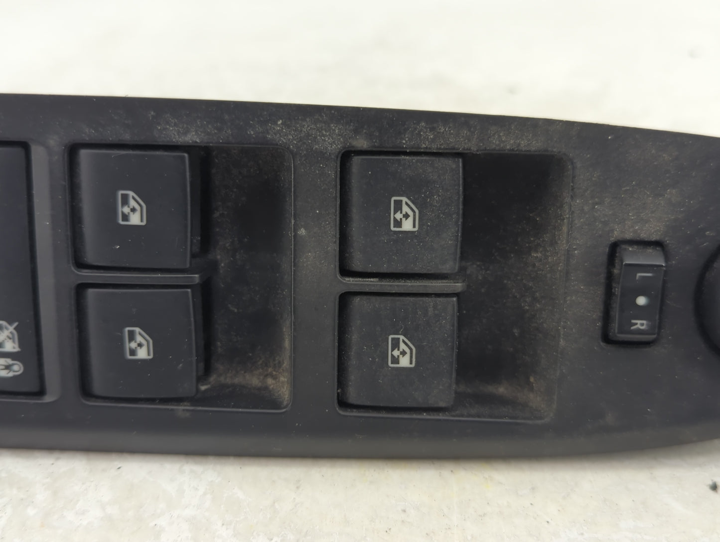 2011-2013 Chevrolet Volt Master Power Window Switch Replacement Driver Side Left Fits Fits 2011 2012 2013 OEM Used Auto Part