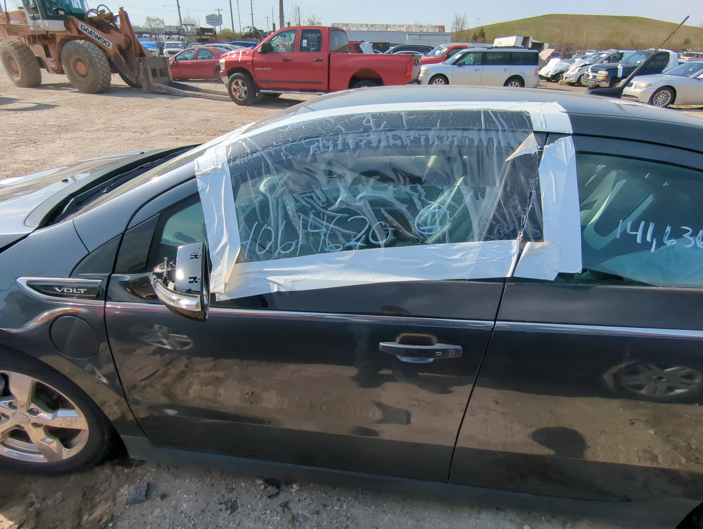 2011-2015 Chevrolet Volt Driver Front Door Oem - Oemusedautoparts1.com