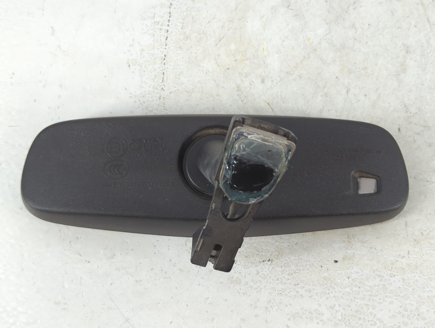 2012 Chevrolet Volt Interior Rear View Mirror Replacement OEM P/N:13581081 Fits OEM Used Auto Parts - Oemusedautoparts1.com
