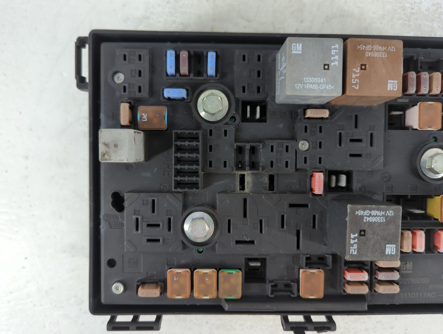 2012 Chevrolet Volt Fusebox Fuse Box Panel Relay Module Fits OEM Used Auto Parts - Oemusedautoparts1.com