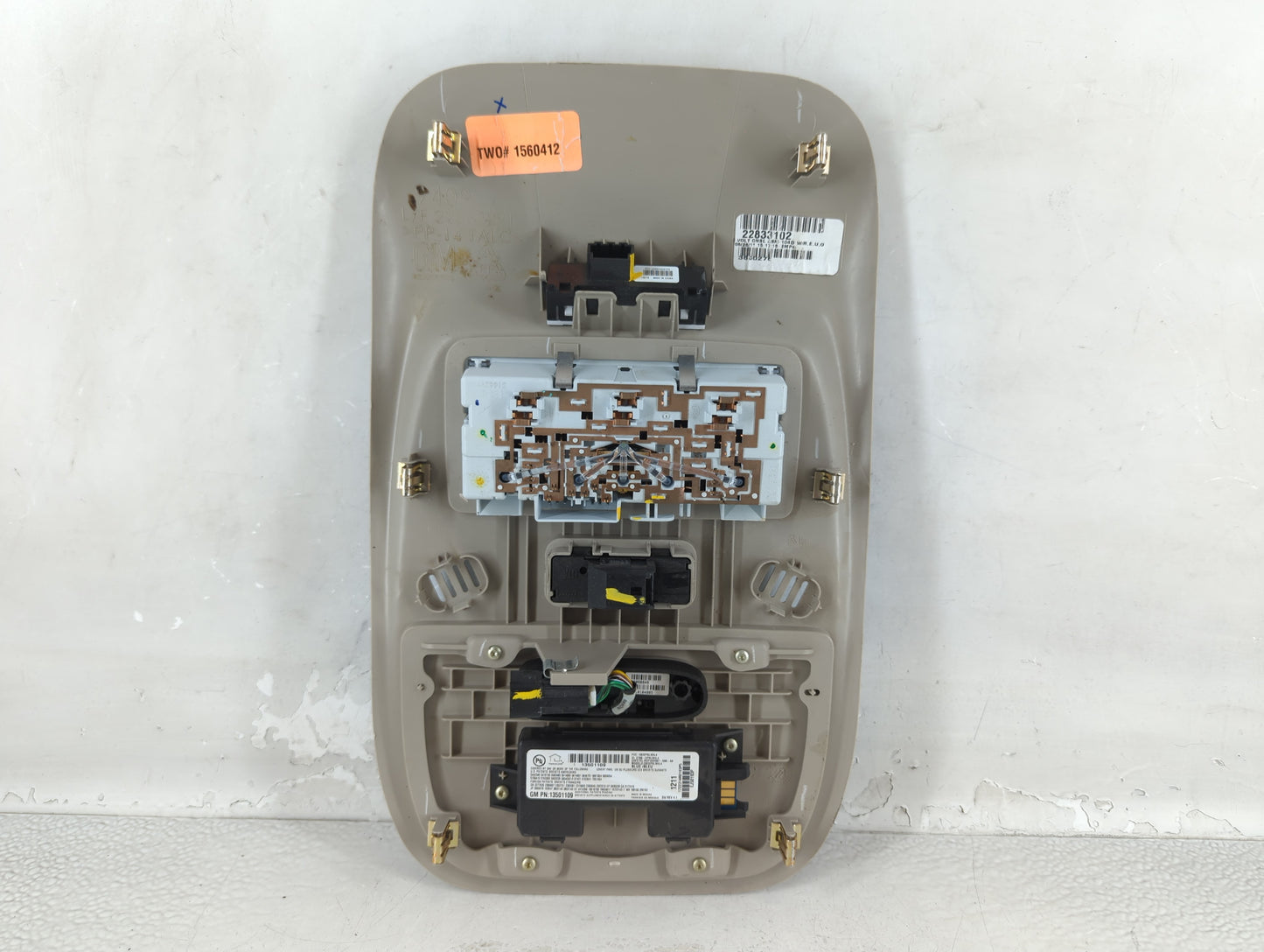 2012-2015 Chevrolet Volt Overhead Roof Console Interior Dome Light - Oemusedautoparts1.com