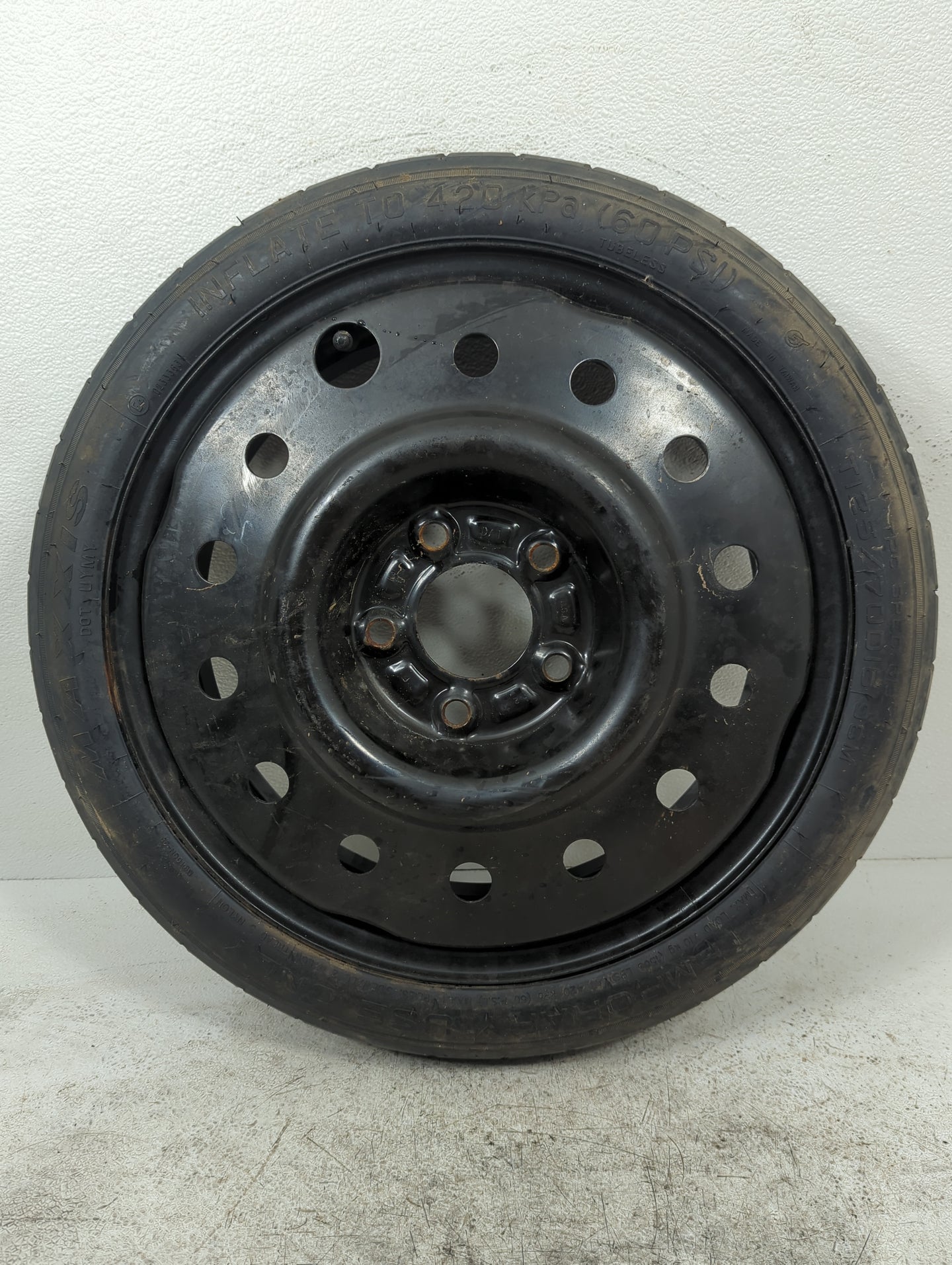 2012 Chevrolet Impala (80 & Up) Impala Spare Donut Tire Wheel Rim Oem - Oemusedautoparts1.com