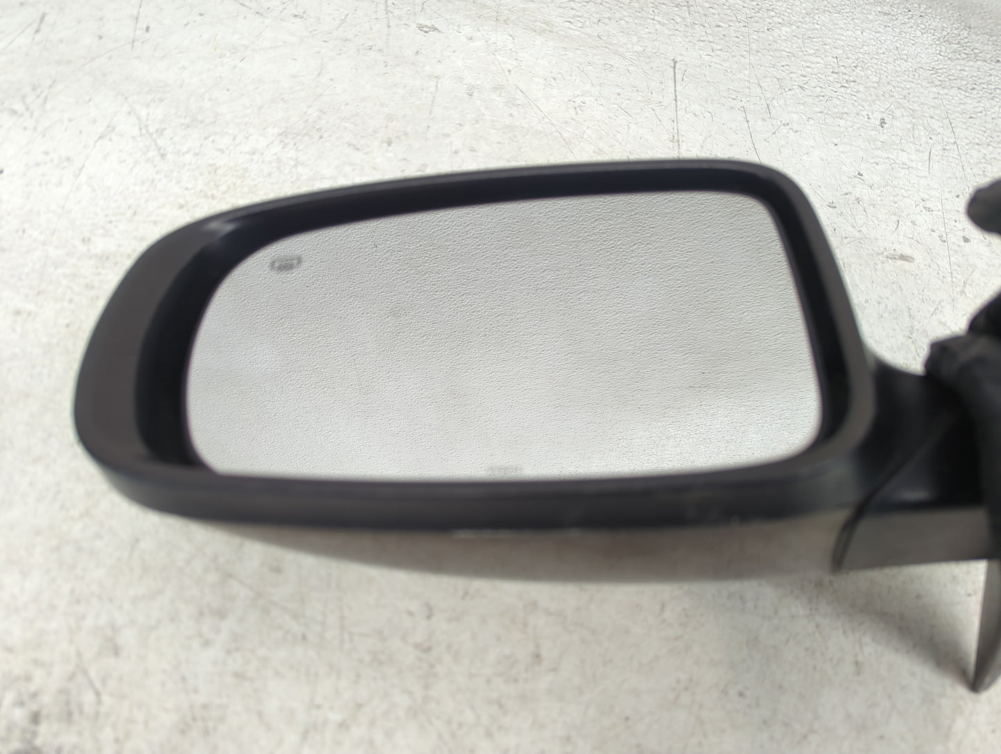 2011-2014 Chrysler 200 Driver Side View Mirror - Left Door Mirror OEM Used - Oemusedautoparts1.com