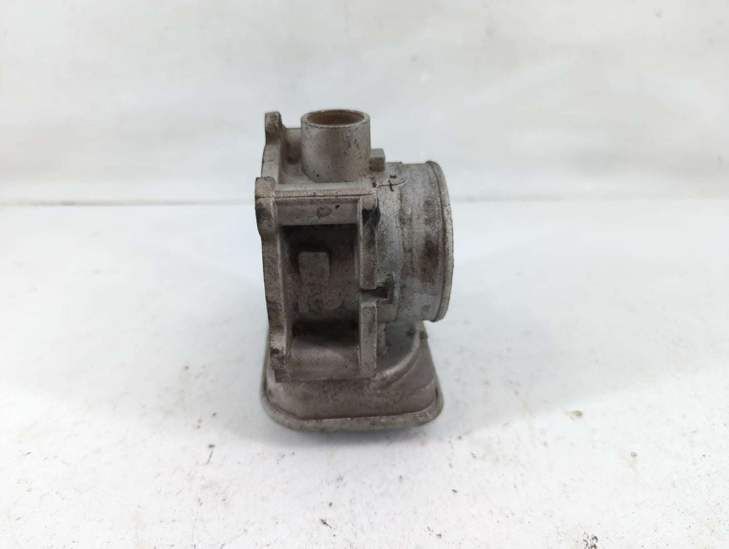 2011-2014 Chrysler 200 Throttle Body Fits Fits 2007 2008 2009 2010 2011 2012 2013 2014 2015 2016 2017 2018 OEM Used Auto Par