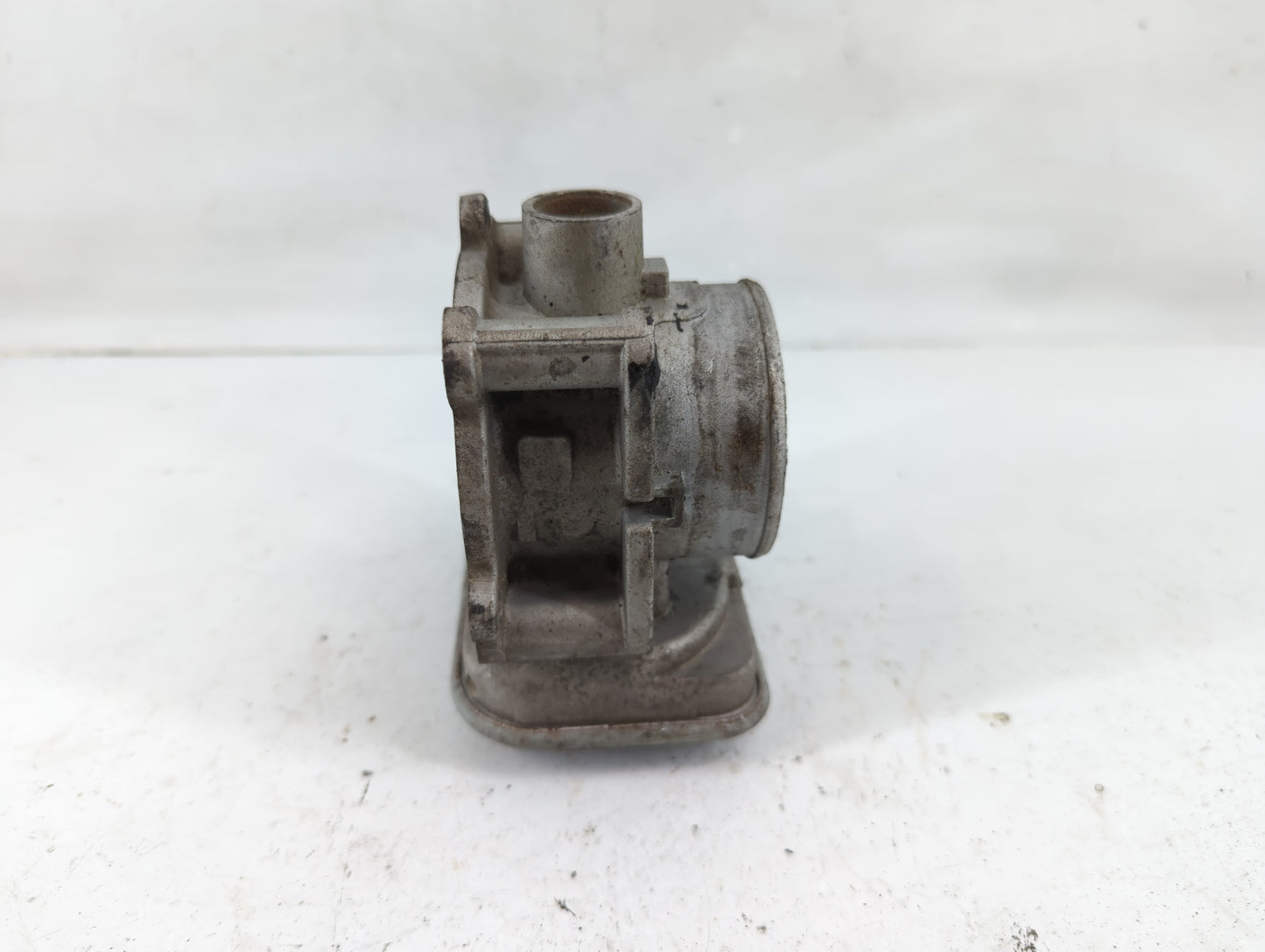 2011-2014 Chrysler 200 Throttle Body Fits Fits 2007 2008 2009 2010 2011 2012 2013 2014 2015 2016 2017 2018 OEM Used Auto Par
