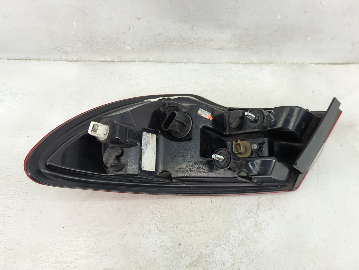 2011-2014 Chrysler 200 Tail Light Assembly Passenger Right OEM Fits Fits 2011 2012 2013 2014 OEM Used Auto Parts - Oemusedau