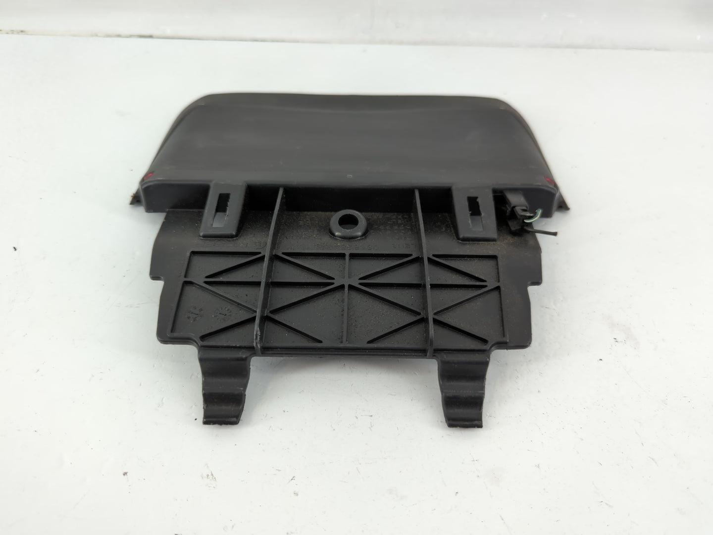 2012 Chrysler 200 Third Brake Light Tail Light Fits OEM Used Auto Parts - Oemusedautoparts1.com