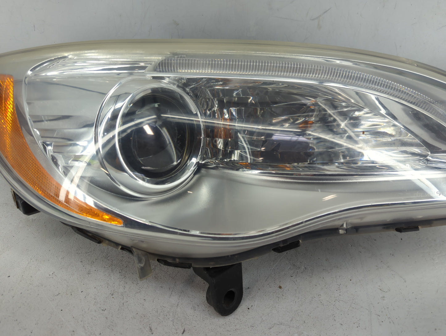 2011-2014 Chrysler 200 Passenger Right Oem Head Light Headlight Lamp - Oemusedautoparts1.com