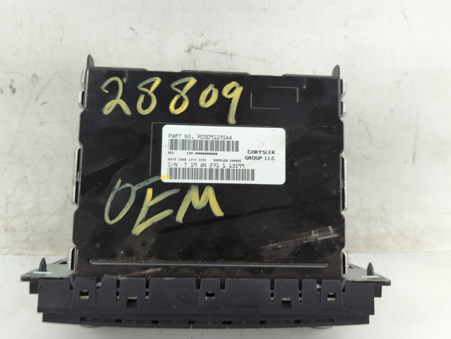 2012-2014 Chrysler 200 Radio AM FM Cd Player Receiver Replacement P/N:P05091195AA Fits Fits 2012 2013 2014 2015 2016 2017 OE
