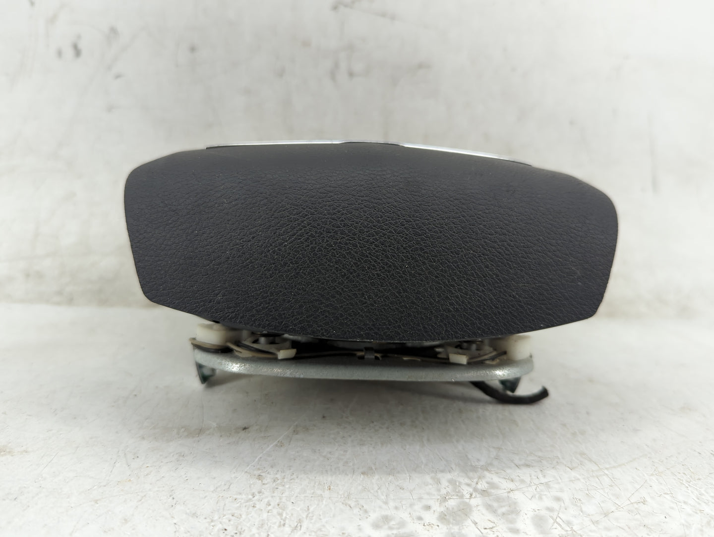 2011-2014 Chrysler 200 Air Bag Driver Left Steering Wheel Mounted - Oemusedautoparts1.com