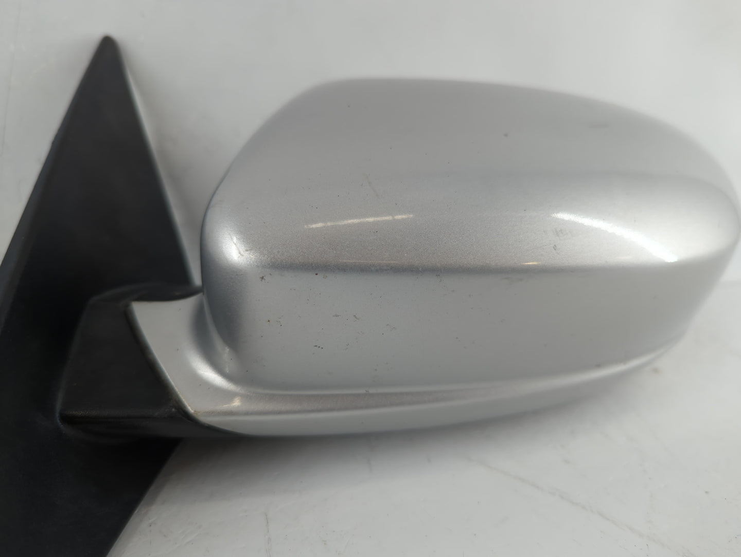2011-2014 Chrysler 200 Driver Side View Mirror - Left Door Mirror OEM Used - Oemusedautoparts1.com