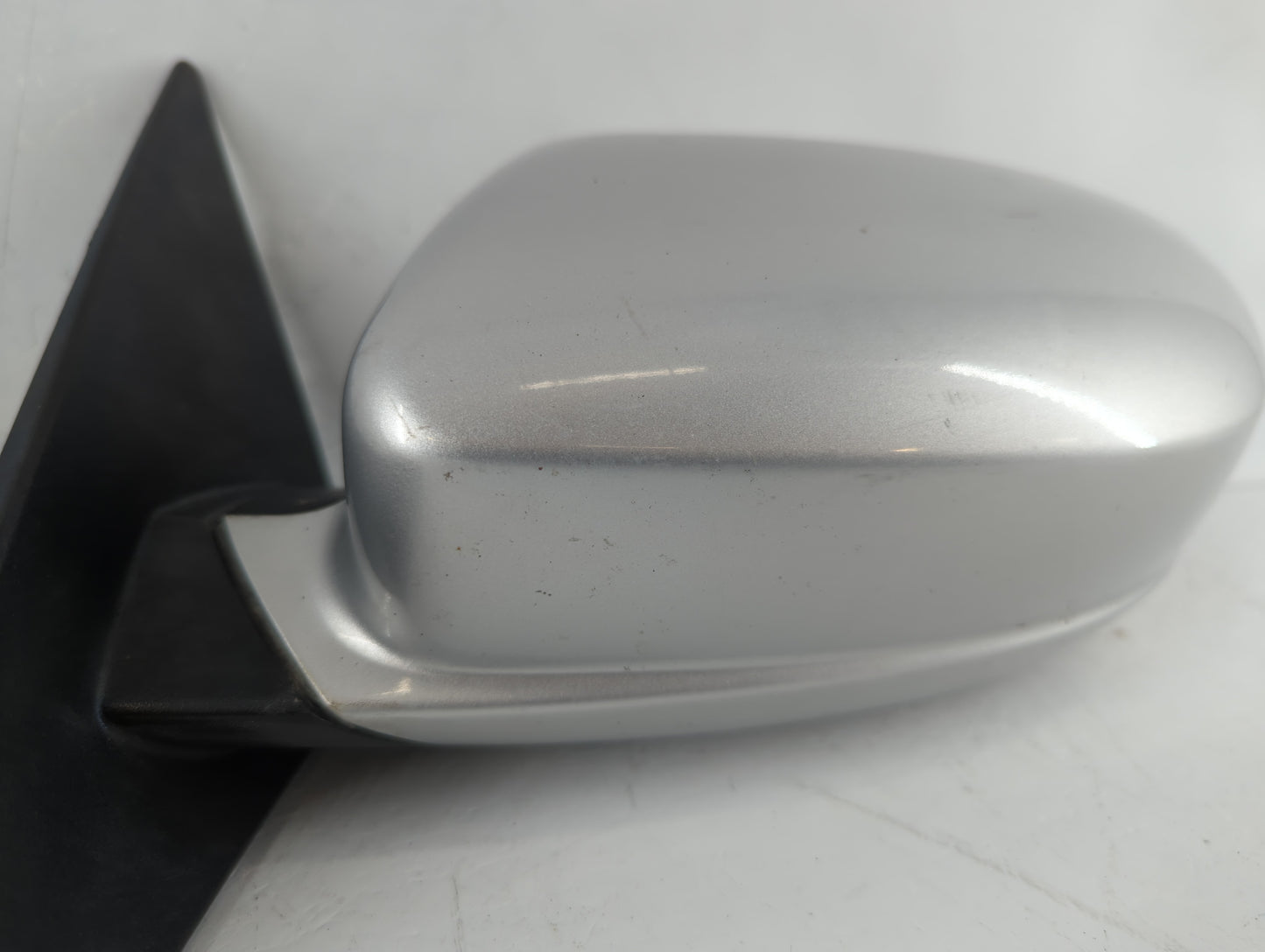 2011-2014 Chrysler 200 Driver Side View Mirror - Left Door Mirror OEM Used - Oemusedautoparts1.com