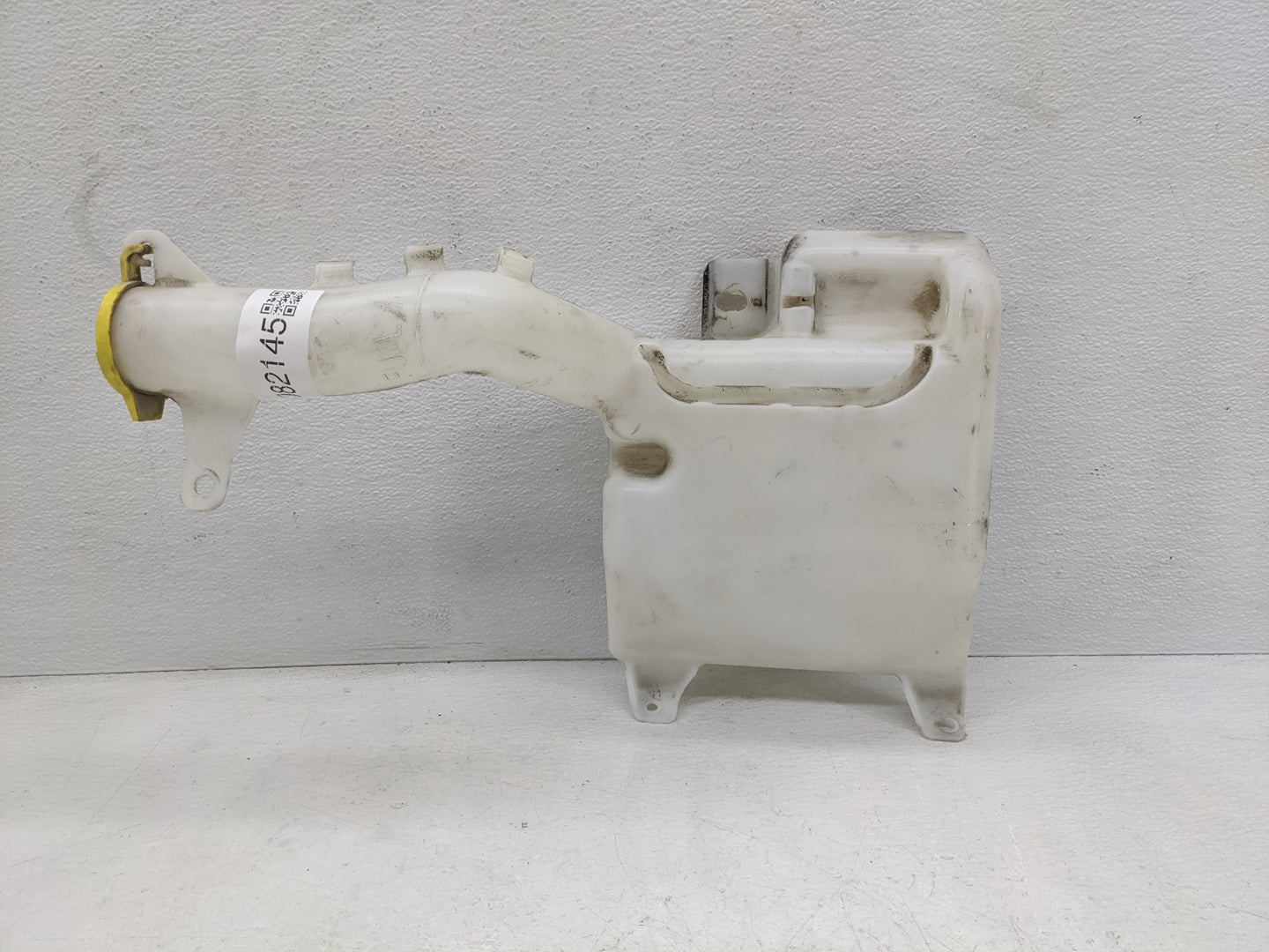 2011-2014 Chrysler 200 Windshield Washer Fluid Reservoir Bottle Oem - Oemusedautoparts1.com
