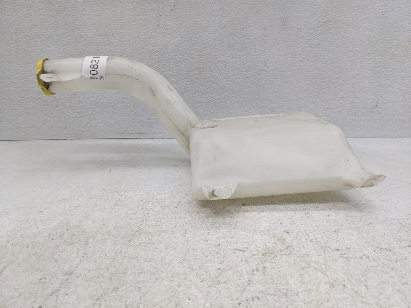 2011-2014 Chrysler 200 Windshield Washer Fluid Reservoir Bottle Oem - Oemusedautoparts1.com