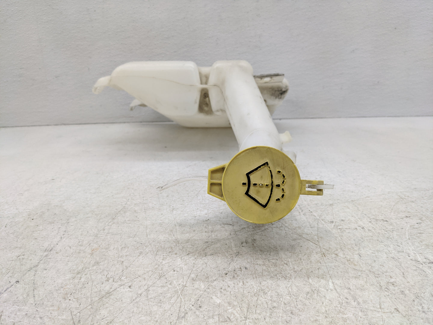 2011-2014 Chrysler 200 Windshield Washer Fluid Reservoir Bottle Oem - Oemusedautoparts1.com