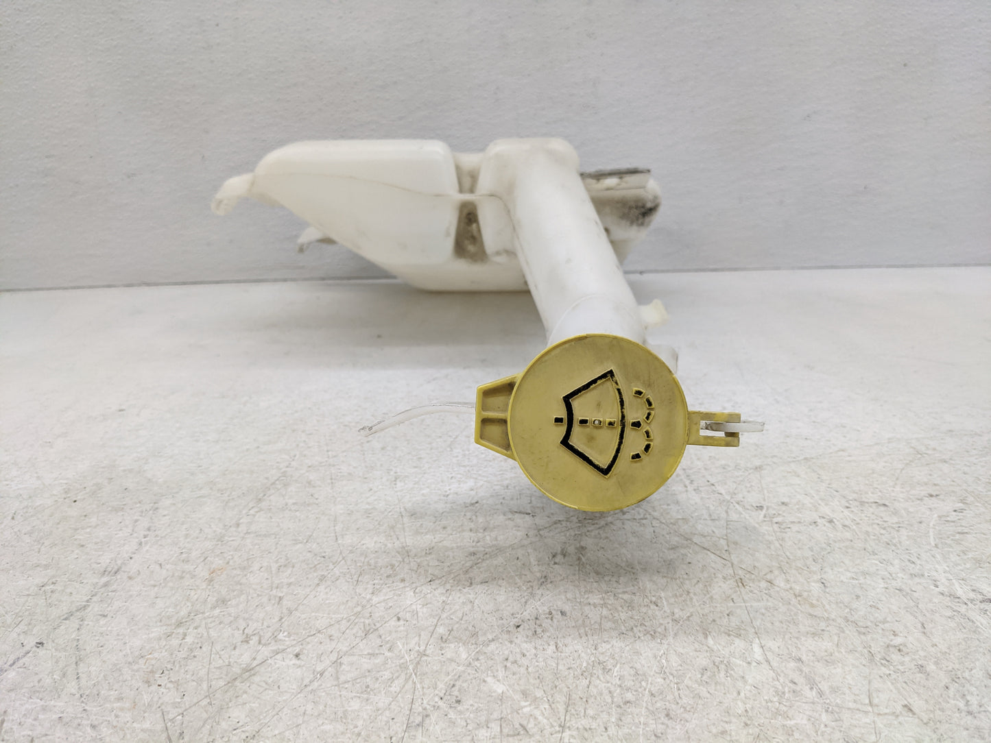 2011-2014 Chrysler 200 Windshield Washer Fluid Reservoir Bottle Oem - Oemusedautoparts1.com