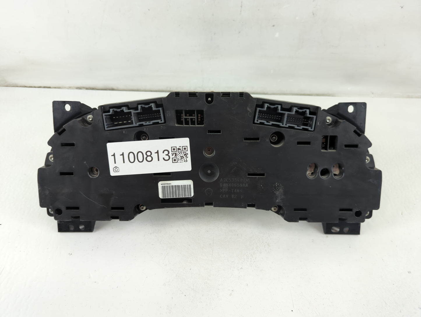 2011-2014 Chrysler 200 Instrument Cluster Speedometer Gauges P/N:P56046514AF Fits Fits 2011 2012 2013 2014 OEM Used Auto Par