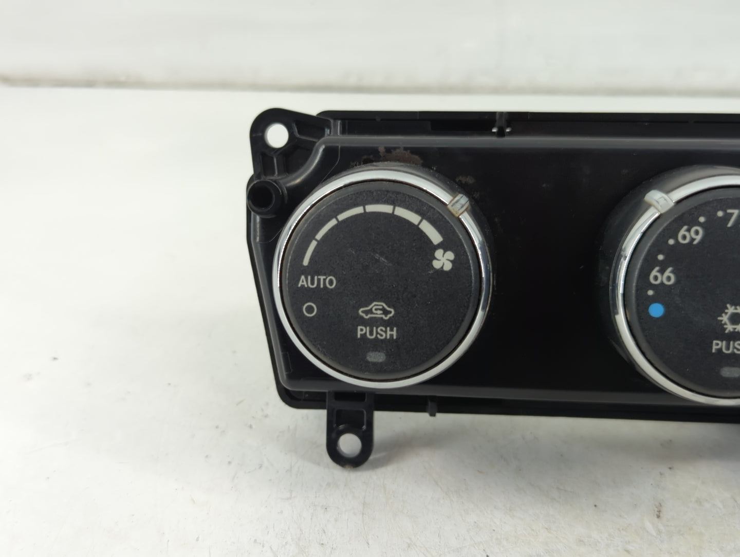 2011-2014 Chrysler 200 Climate Control Module Temperature AC/Heater Replacement P/N:P55111888AI Fits Fits 2010 2011 2012 201