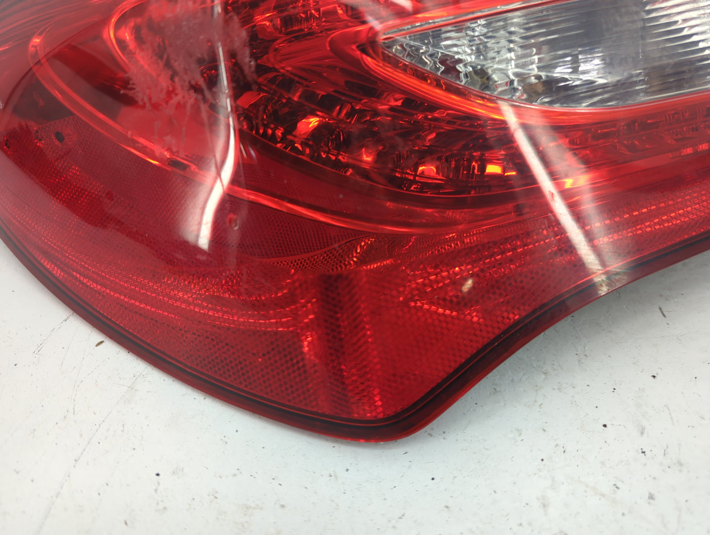 2011-2014 Chrysler 200 Tail Light Assembly Driver Left OEM Fits Fits 2011 2012 2013 2014 OEM Used Auto Parts - Oemusedautopa