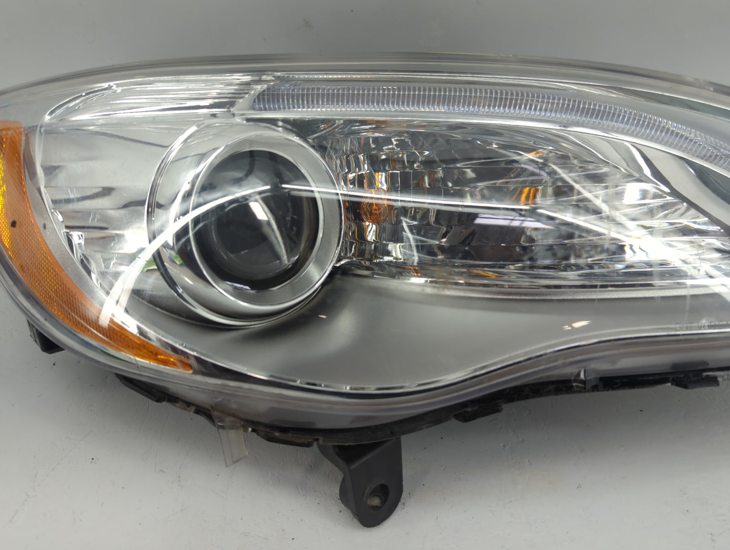 2011-2014 Chrysler 200 Passenger Right Oem Head Light Headlight Lamp 1239087 - Oemusedautoparts1.com