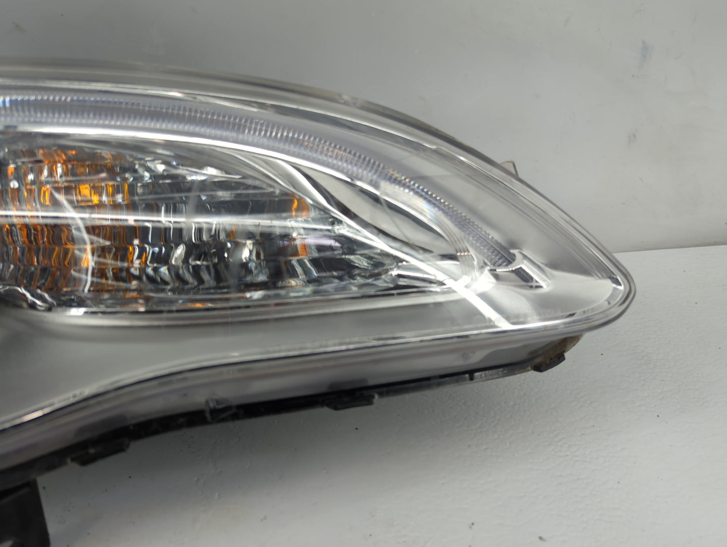 2011-2014 Chrysler 200 Passenger Right Oem Head Light Headlight Lamp 1239087 - Oemusedautoparts1.com