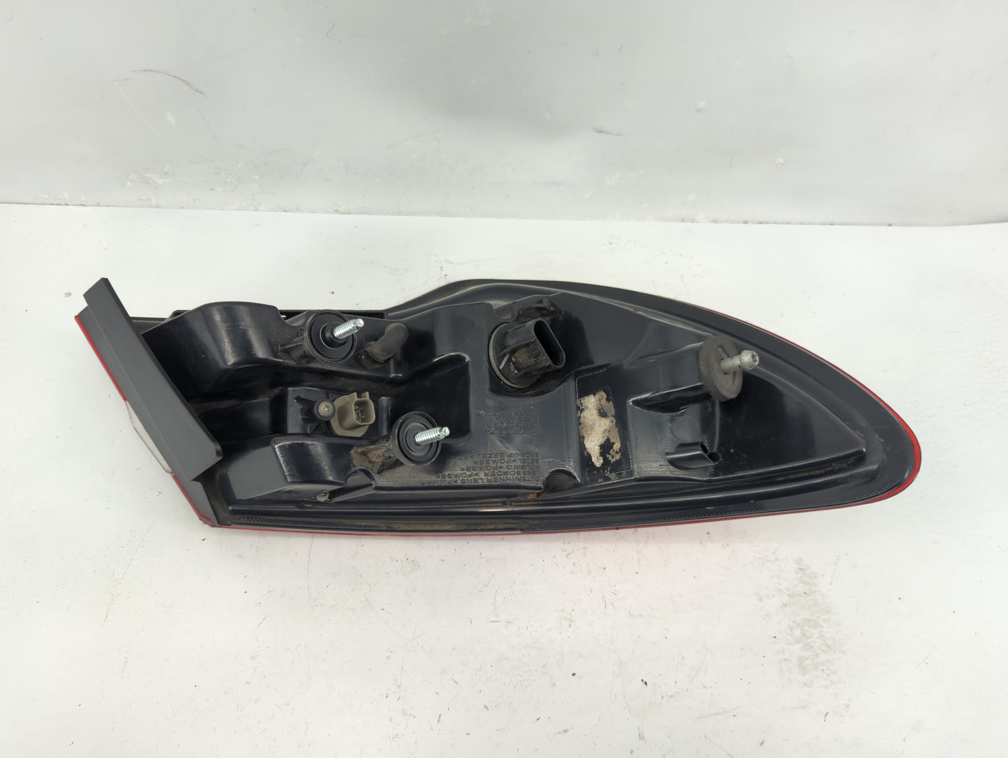 2011-2014 Chrysler 200 Tail Light Assembly Passenger Right OEM Fits Fits 2011 2012 2013 2014 OEM Used Auto Parts - Oemusedau