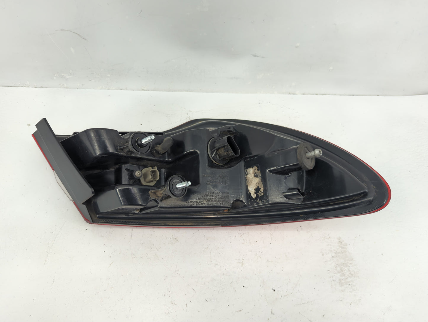 2011-2014 Chrysler 200 Tail Light Assembly Passenger Right OEM Fits Fits 2011 2012 2013 2014 OEM Used Auto Parts - Oemusedau