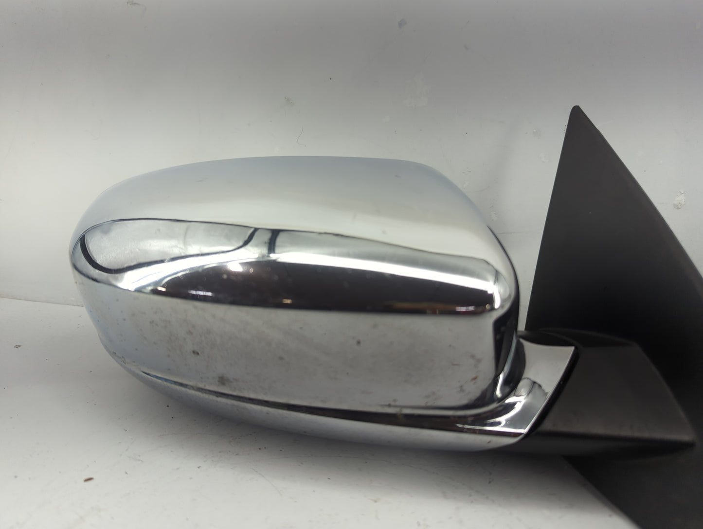 2011-2014 Chrysler 200 Passenger Side View Mirror - Right Door Mirror OEM Used - Oemusedautoparts1.com