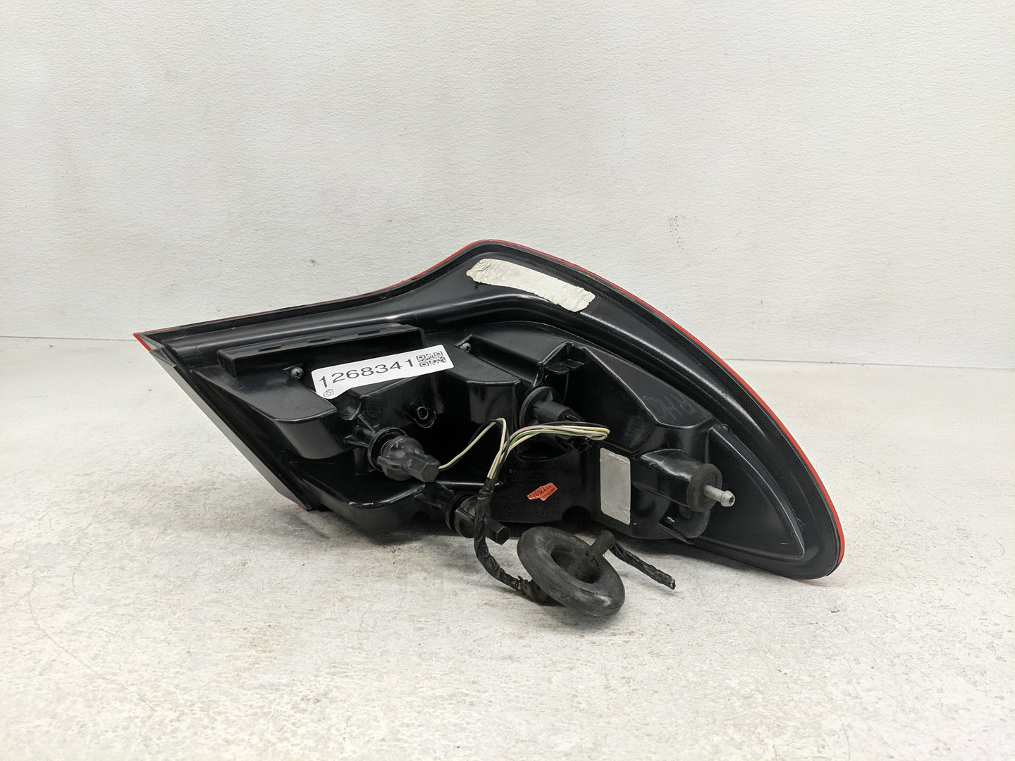 2011-2014 Chrysler 200 Tail Light Assembly Passenger Right OEM Fits Fits 2011 2012 2013 2014 OEM Used Auto Parts - Oemusedau