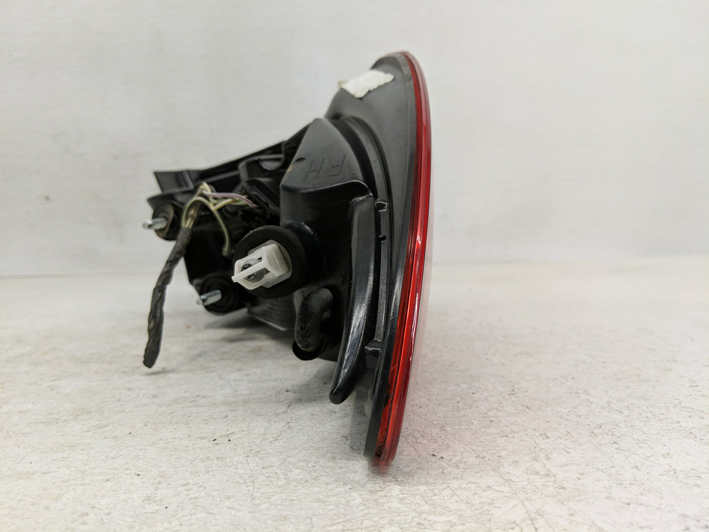 2011-2014 Chrysler 200 Tail Light Assembly Passenger Right OEM P/N:05182524AE Fits Fits 2011 2012 2013 2014 OEM Used Auto Pa