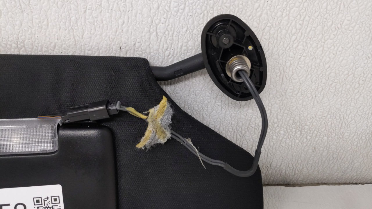 2011-2014 Chrysler 200 Sun Visor Shade Replacement Passenger Right Mirror Fits Fits 2011 2012 2013 2014 OEM Used Auto Parts 