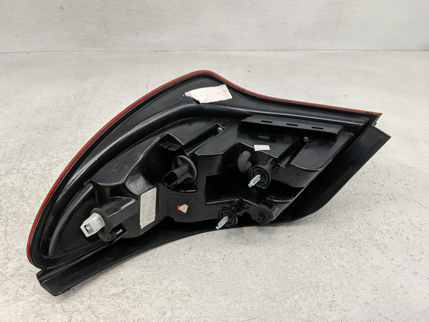 2011-2014 Chrysler 200 Tail Light Assembly Driver Left OEM Fits Fits 2011 2012 2013 2014 OEM Used Auto Parts - Oemusedautopa